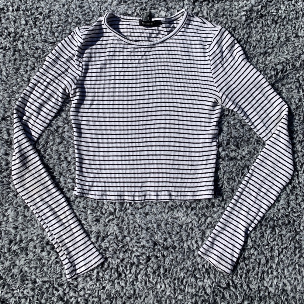 Forever 21 long sleeve crop top